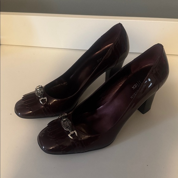 AK Anne Klein Iflex Elegant Burgundy Heels Size 8 - Picture 4 of 5